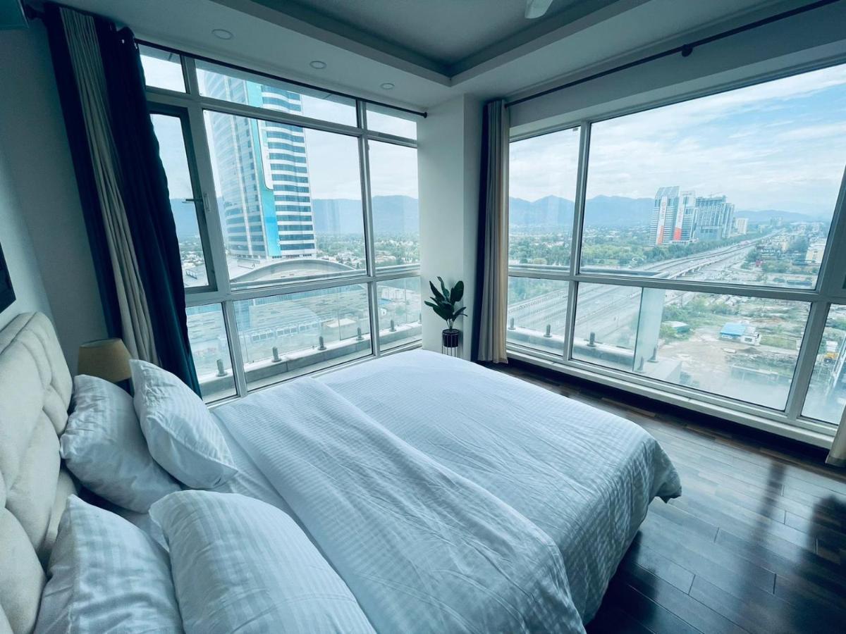 High Rise Presidential Suite In Elysium Opp Centaurus Islamabad Eksteriør billede
