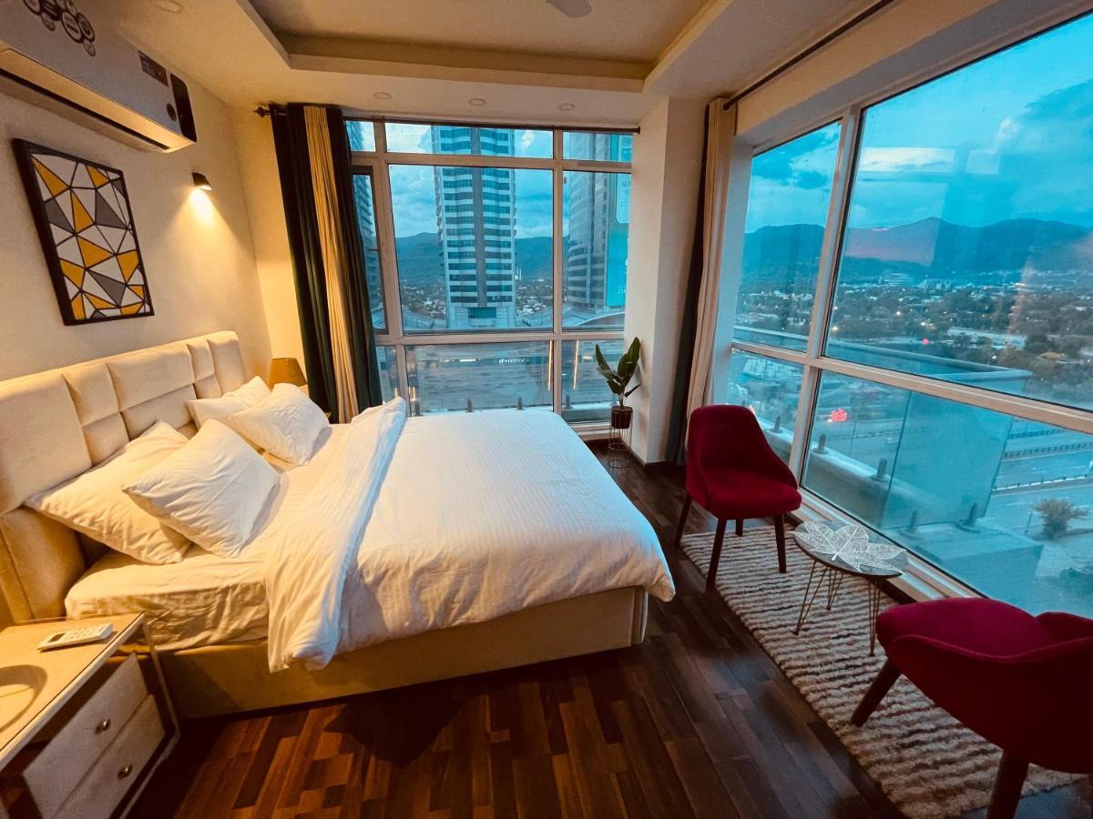 High Rise Presidential Suite In Elysium Opp Centaurus Islamabad Eksteriør billede